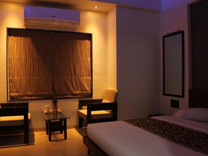 Treebo Trend Royal Kourt Aurangabad Hotel Bagian luar foto