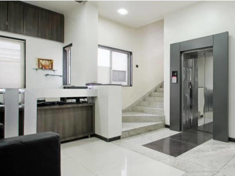 Treebo Trend Royal Kourt Aurangabad Hotel Bagian luar foto