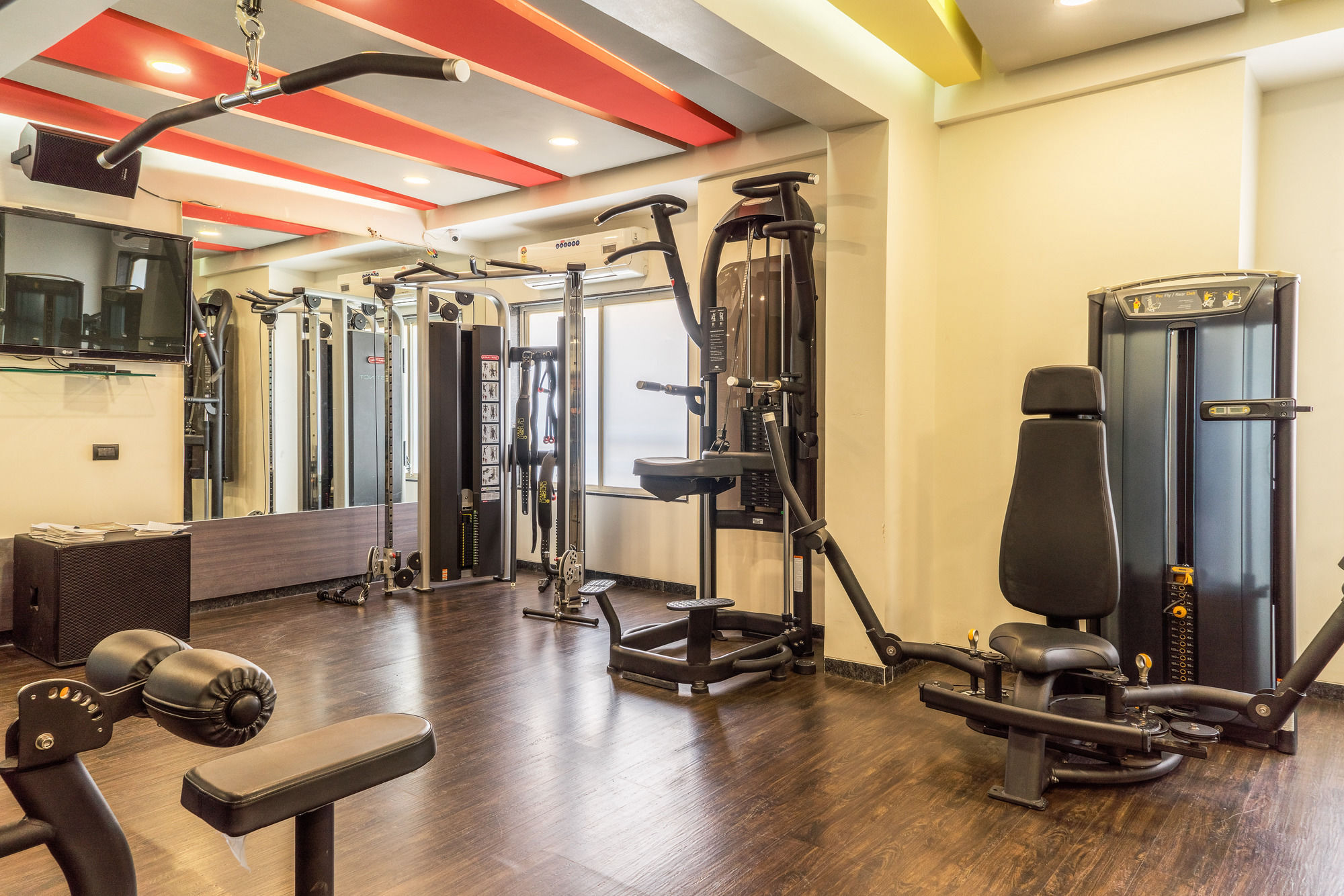 Treebo Trend Royal Kourt Aurangabad Hotel Bagian luar foto